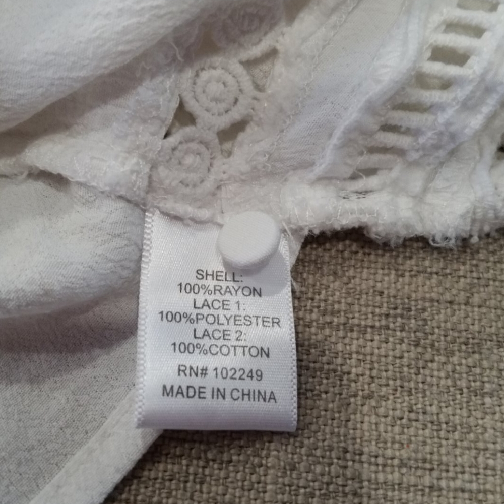GUC Market & Spruce White Top Size Small - Picture 6 of 7